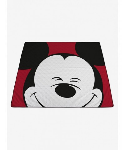 Disney Mickey Mouse Impresa Picnic Blanket $32.36 Blankets